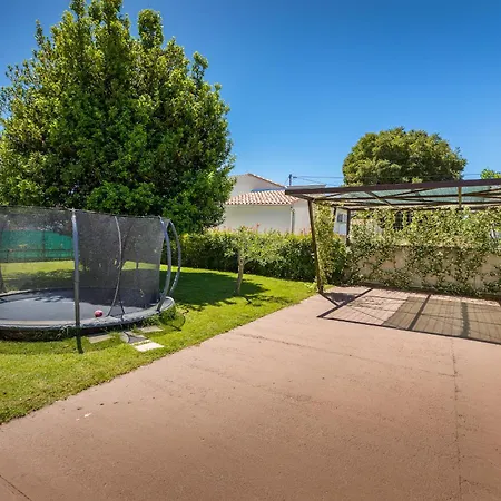 Adora For 6 People In With Private Pool & Children Playground Willa *