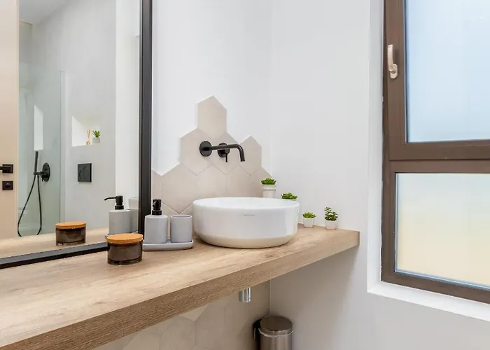 Βίλα Adora For 6 People In With Private Pool & Children Playground *