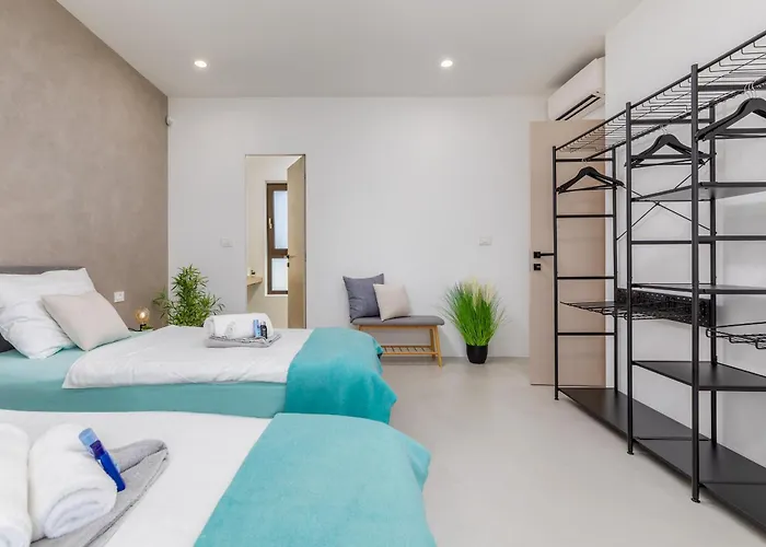 Adora For 6 People In With Private Pool & Children Playground * Πούλα