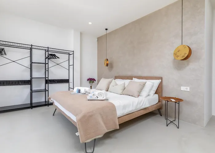 Adora For 6 People In With Private Pool & Children Playground Βίλα *