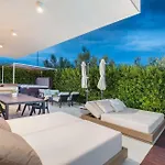 Adora For 6 People In With Private Pool & Children Playground *